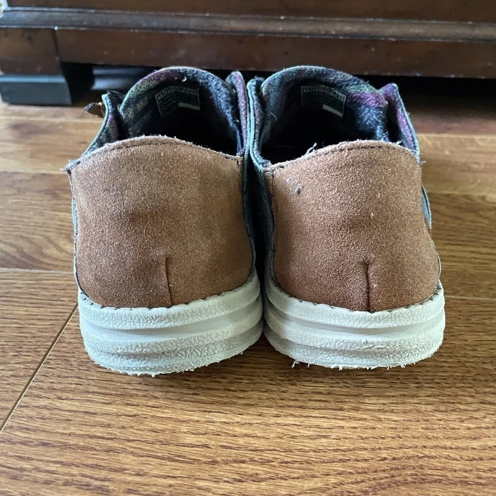 Skechers Relaxed fit Air Cooled shoes in size 8